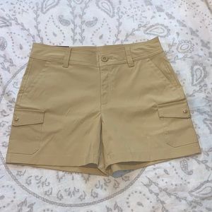 NWT Eddie Bauer Cargo Pocket Short Khaki Sz 6